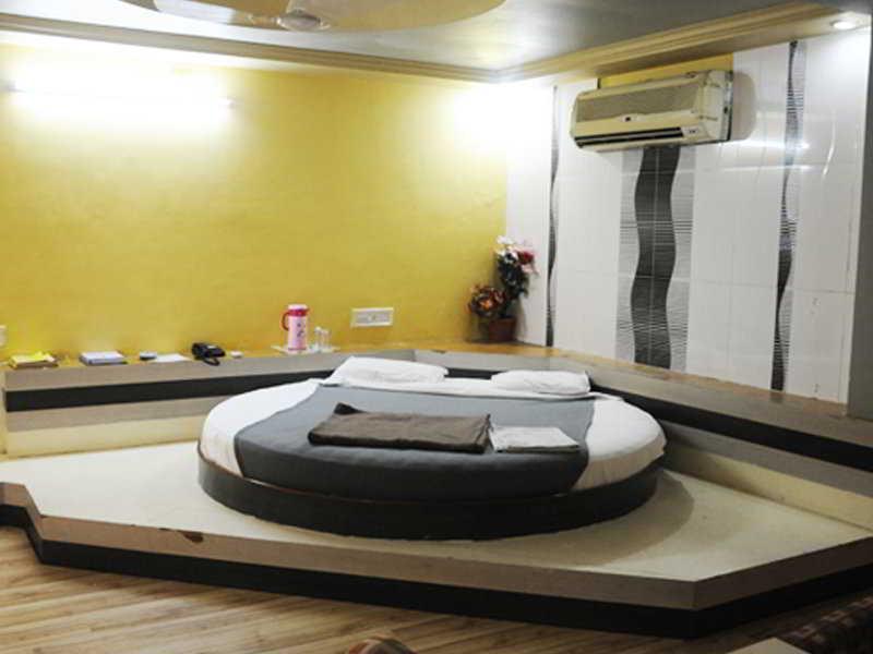 Neelkanth Paradise Ahmedabad Exterior photo