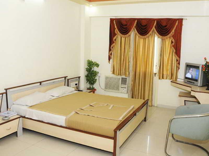 Neelkanth Paradise Ahmedabad Exterior photo